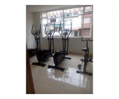 SE VENDE GIMNASIO BIEN ACREDITADO Y EN MUY  BUEN ESTADO