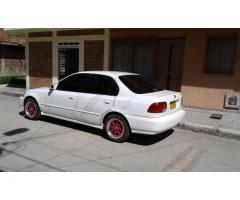 vendo automóvil Honda Civic