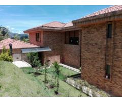 VENDO PERMUTO  LINDA CASA CAMPESTRE CONDOMINIO  EN DUITAMA