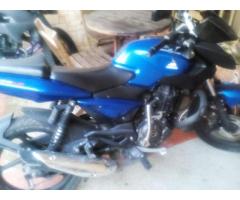 Moto pulsar 135