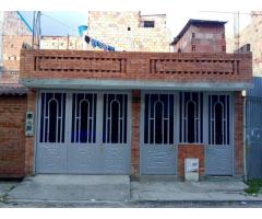 SE VENDE CASA DE 1 PISO Y PLANCHA EN MOSQUERA