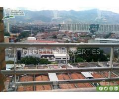 Arriendo de Apartamento Económico en Medellín Cód: 4240