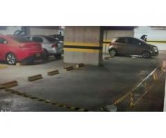 Vendo Parqueadero en el Centro Empresarial Arrecife