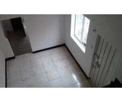 CASA-LOTE ZONA COMERCIAL QUIRIGUA