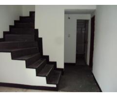 CASA-LOTE ZONA COMERCIAL QUIRIGUA