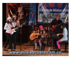 solo por esta semana grandes descuentos en nuestros clases de música, piano,violín,canto,guitarra