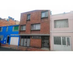 CASA AMPLIA PALERMO zona PARKWAY LA SOLEDAD Bogotá, RENTABLE, Alta Valorización, OPORTUNIDAD, por el