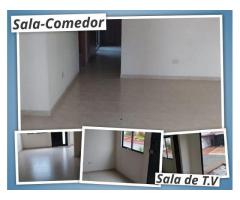 Vendo Casa en C.C sector Unicentro Pereira