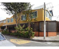 Arriendo local esquinero con gas barrio Villa Luz