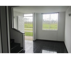 VENDO CASA NUEVA GRANDE MOSQUERA 3 PISOS, 100MT2 CONJUNTO CERRADO