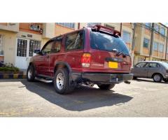 Vendo Ford Explorer